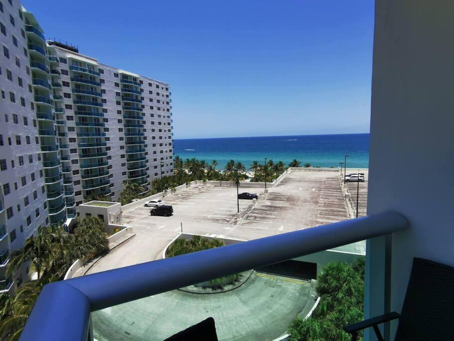 Luxury Stylish Oceanfront 2 Bedroom 2 Bathroom In Hollywood Fl ภายนอก รูปภาพ